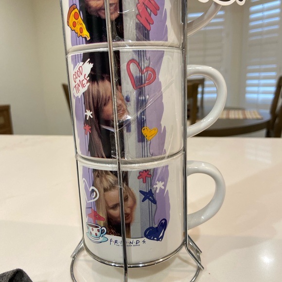 "Friends" Stackable Ceramic Mug 4 Pack and Friends XXL women’s shirt combo - Picture 6 of 11